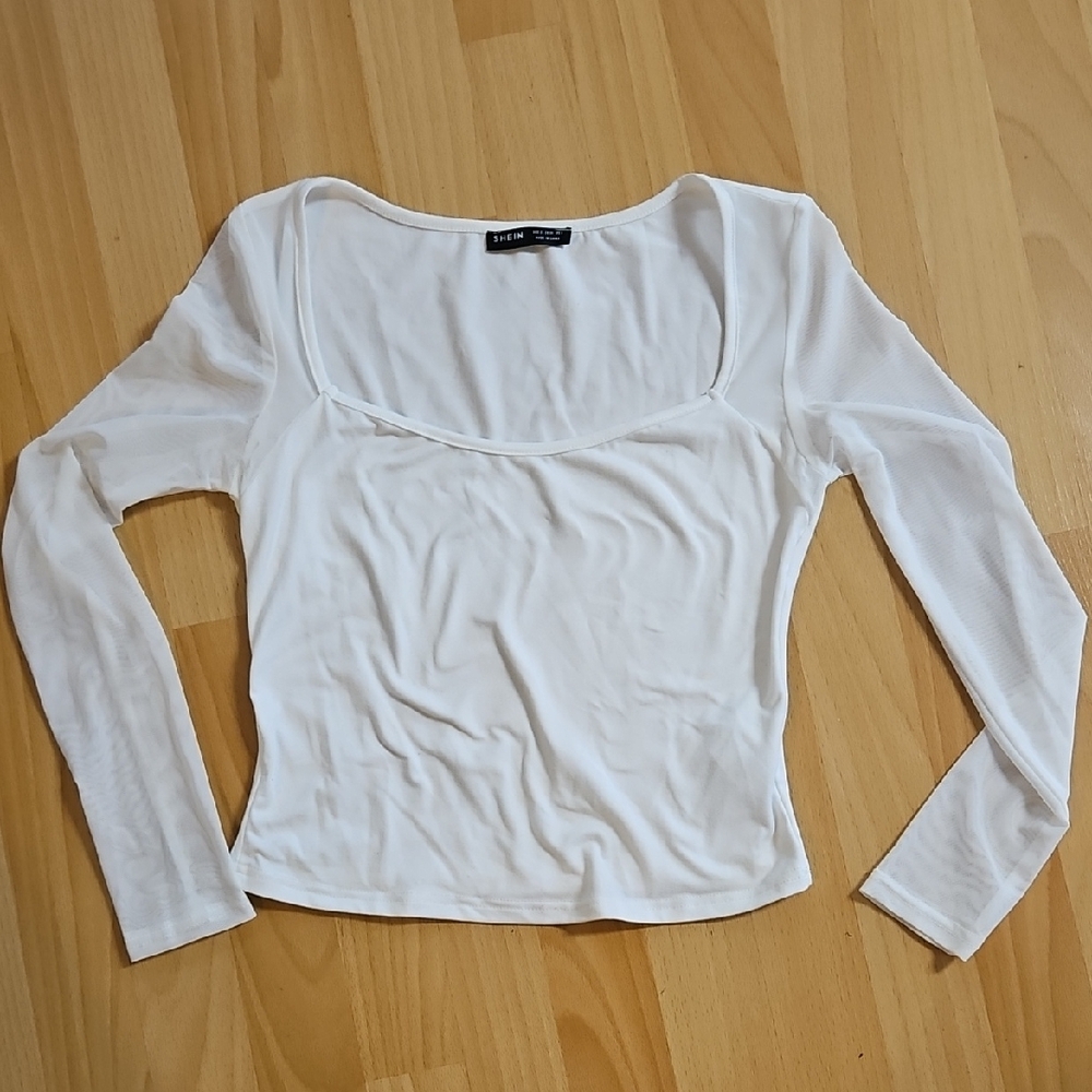 4/$10 White Long Sleeve Top (3 For $10)